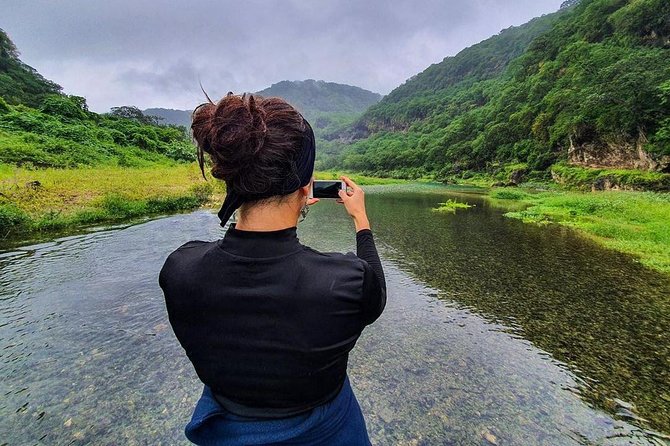 Half day tour Splendours of the East :Salalah Tours - Bin Ali Tomb and the short photo stop
