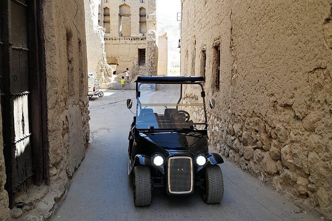 Heritage private Tour by classic carts - Passing Shawathna Mosque