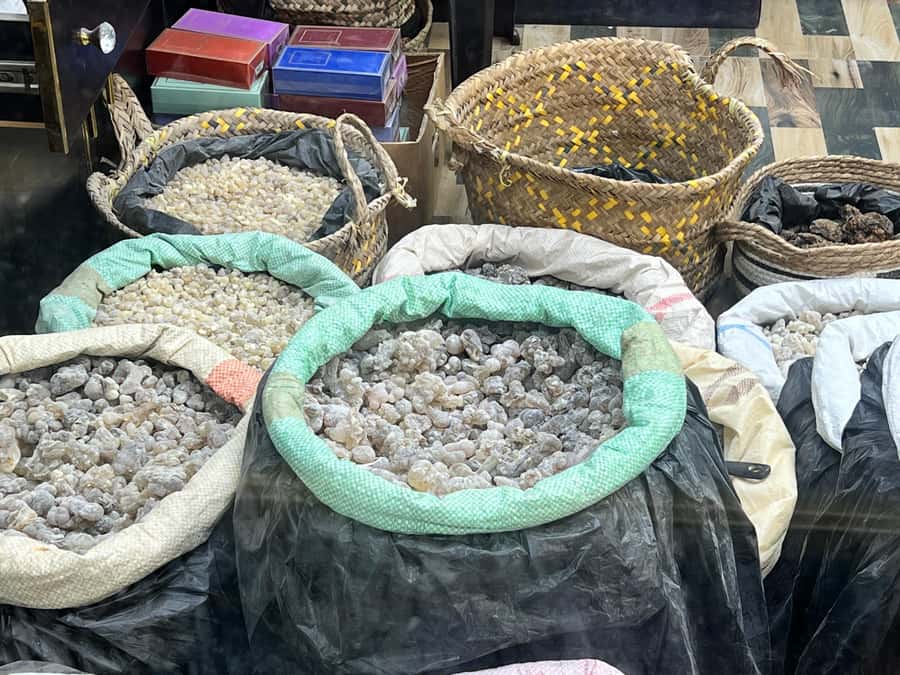 Historical Salalah City Tour with Culture, Food & Shopping - Omani halwa: a small tasting with local flavor