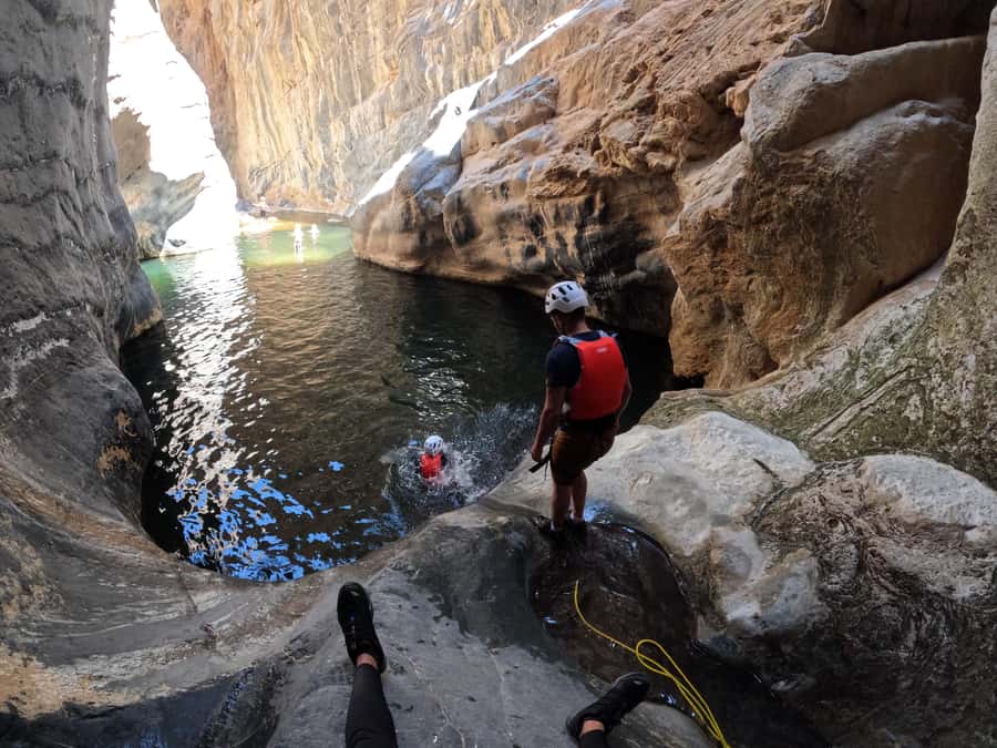 Jebel Shams: Full Day Adventure Tour through Snake Canyon - Reaching Snake Canyon near Bilad Sayt