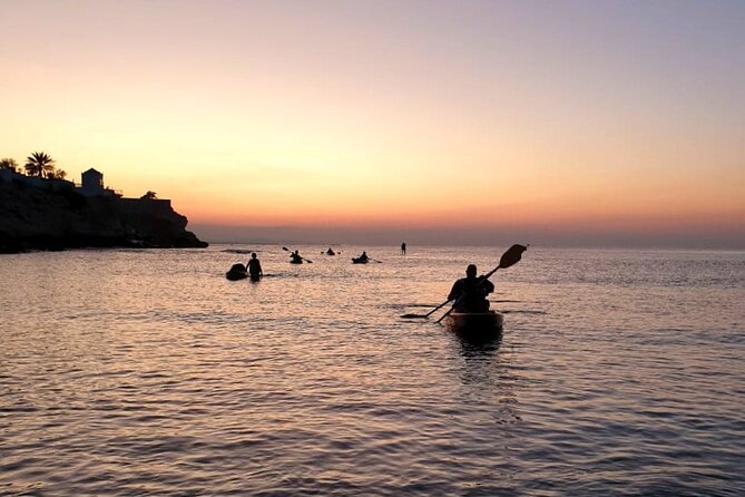 Kayak Guided Tour: Sunset in Qurum, Muscat - Learning the basics before reaching the cliffs