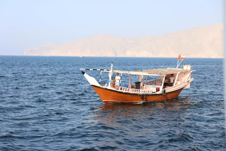 Khasab: Dhow Cruise with Lunch, Dolphin Watching& Snorkeling - Why this Khasab dhow cruise works so well