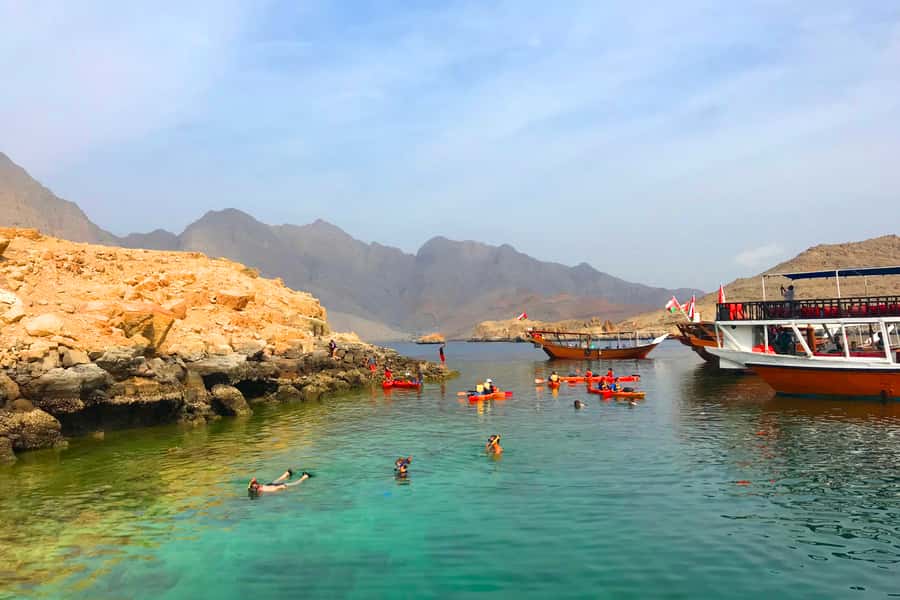 Khasab: Khor Sham Half-Day Cruise with Snorkeling & Dolphins - What the crew provides between stops