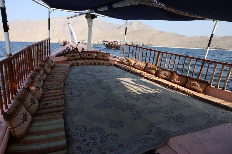 Khasab: Overnight Cruise on Traditional Dhow for 24 hours - Food and service: what the price covers