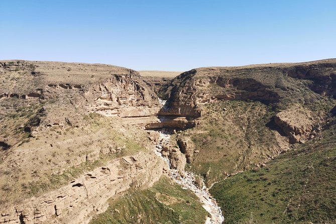 Mountain Tour - Darbat falls, Jebel Samhan, sinkholes, baobabs - The Guide Can Make the Mountain Roads Easier