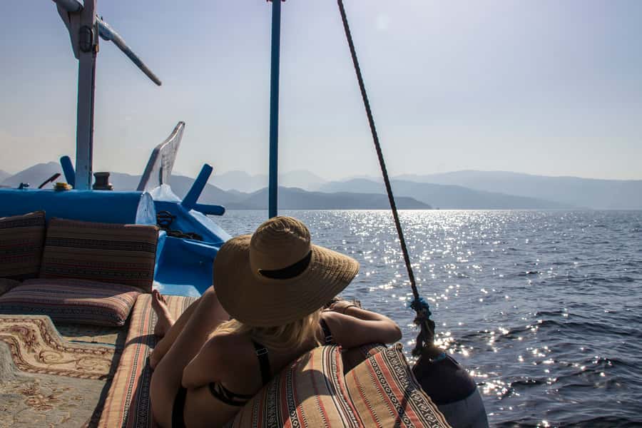 Musandam Khasab Full-Day Cruise with Transfers & Lunch - Lunch, drinks, and the practical value of the package
