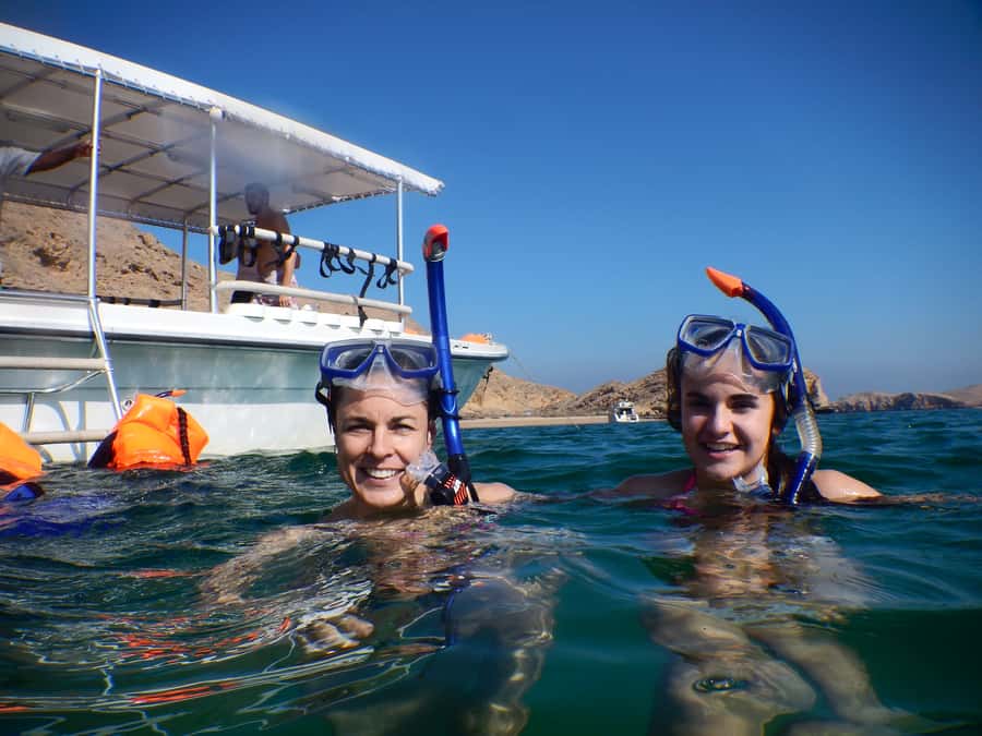 Muscat: 4-Hour Snorkeling Tour with Dolphin watching - Cruising along Muscat’s coast