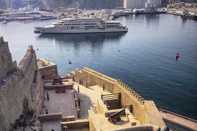 Muscat City Tour - Oman - Bait Al Zubair Museum: the place for national context