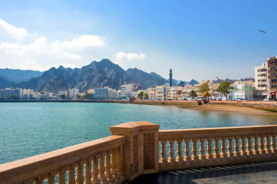 muscat city tour with pick up SMALL GROUP 7 PEOPLE MAX - What this four-hour Muscat tour is really for