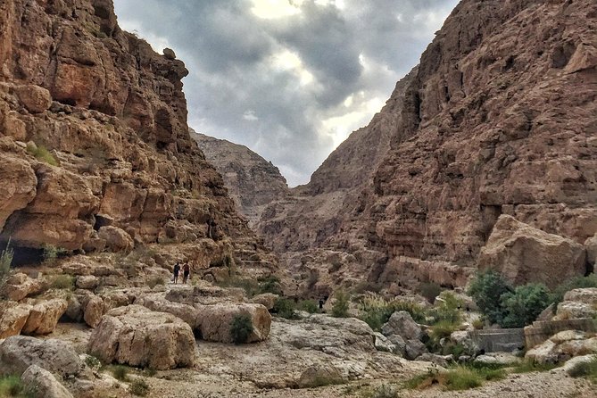 Muscat City & Wadi Shab Full-Day Adventure - Mutrah Souq offers Muscat’s most human-scale stop