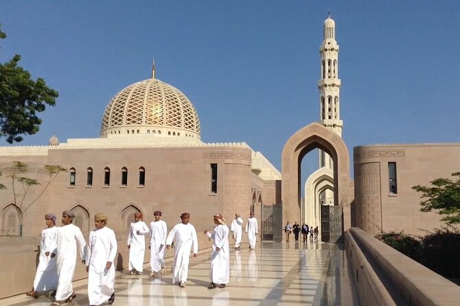 Muscat City (Whole Day Tour) - Two hours in Muttrah Souq