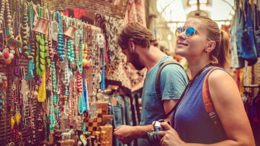 Muscat: Day Tour with Omani Lunch, Hotel Pickup, and Airfare - Sohar Grand Mosque and the first taste of Oman