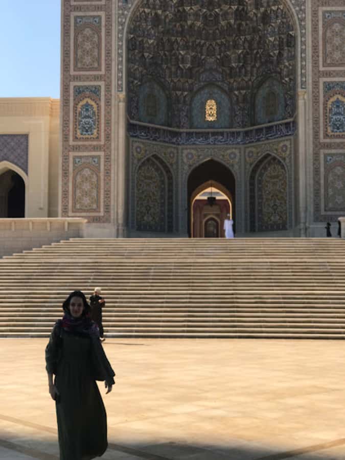 Muscat: Day Tour with Omani Lunch, Hotel Pickup, and Airfare - Bait Al Zubair and the old Muscat quarter