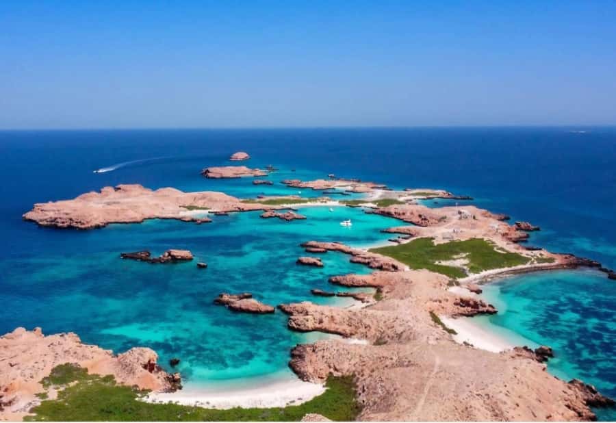 Muscat: Daymaniyat Islands Snorkeling Trip with BBQ Lunch - Why Daymaniyat Islands is worth your time