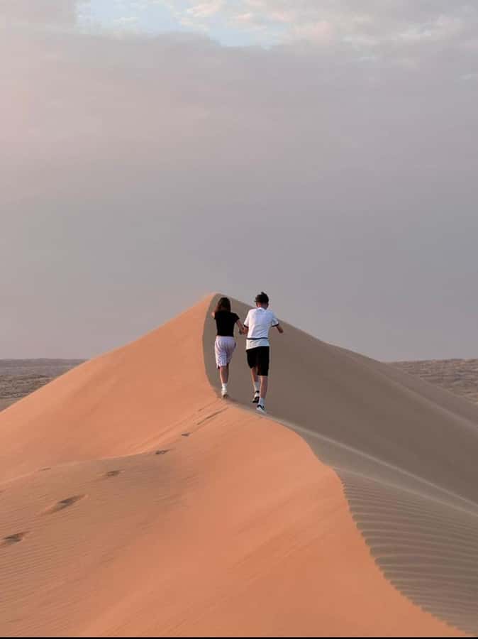 Muscat: Desert Sunset &Wadi Bnai Khalid Full-Day Tour+Lunch - Wadi Bani Khalid brings water to the desert