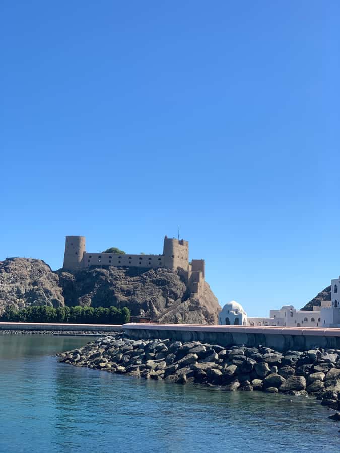 Muscat: Evening Group City Guided Tour with Free Dinner - Al-Mirani Fort and the optional ticket question