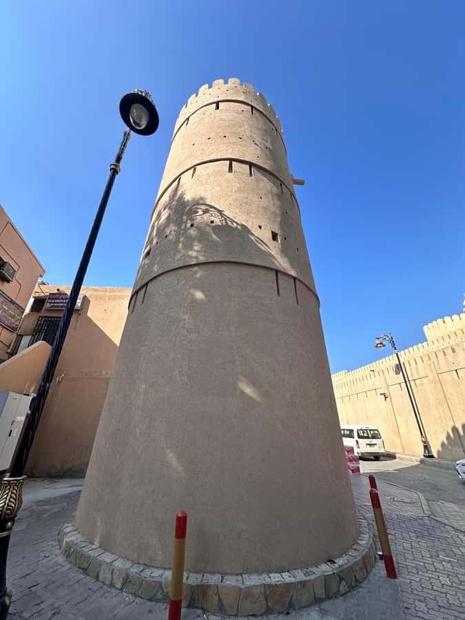 Muscat : Explore Nizwa Fort and Souq Jebel Akhdar - Timing, transport, and practical limits
