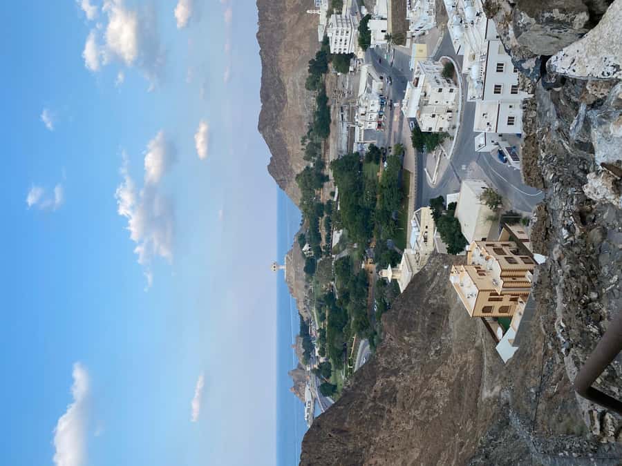 Muscat: Full-Day City Tour - Sultan Qaboos Grand Mosque: one hour of modern Islamic design
