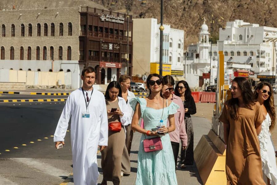 Muscat: Guided Walking Tour of Corniche, Souq & Mutrah Fort - Starting at the Mutrah Fish Market