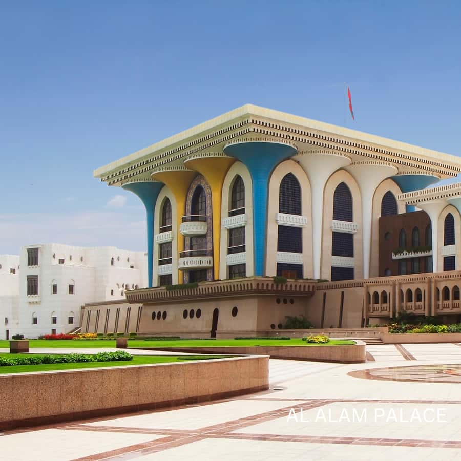 Muscat: Half-Day City Tour - Al Alam Palace and the two forts