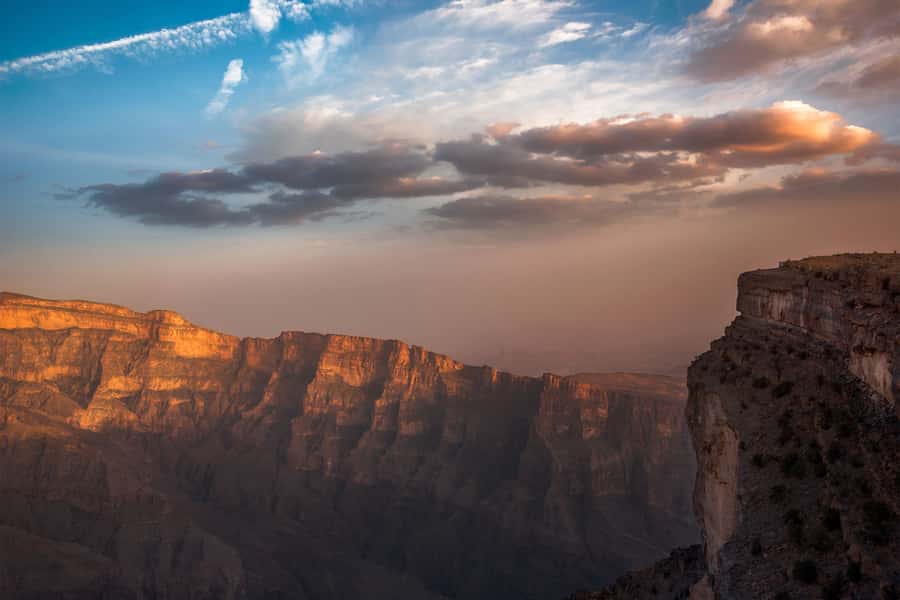 Muscat: Half-Day Guided City and Oman Coast Tour - Muttrah Souk and the feel of old Muscat