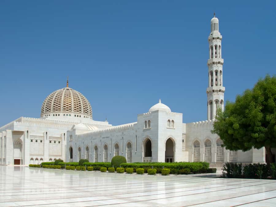 Muscat Marvels: Luxury Tour with Customizable Itinerary - Why a private four-hour route works in Muscat