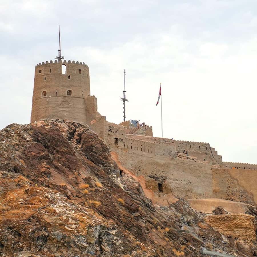 Muscat: Muttrah Fort Entry Ticket - Inside Muttrah Fort: walls, towers, and gun platforms