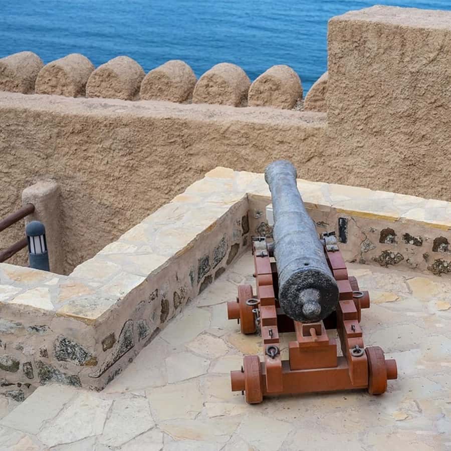 Muscat: Muttrah Fort Entry Ticket - Reaching the hilltop fort