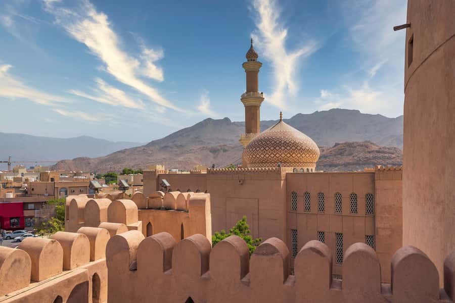 Muscat: Nizwa Oasis Full Day Tour with Lunch - Bahla and Oman’s Oldest Fortifications