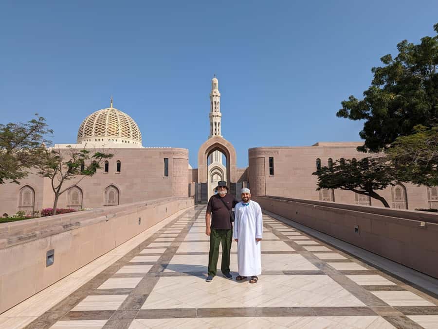 Muscat: Private City Guided Tour - Starting with the Sultan Qaboos Grand Mosque