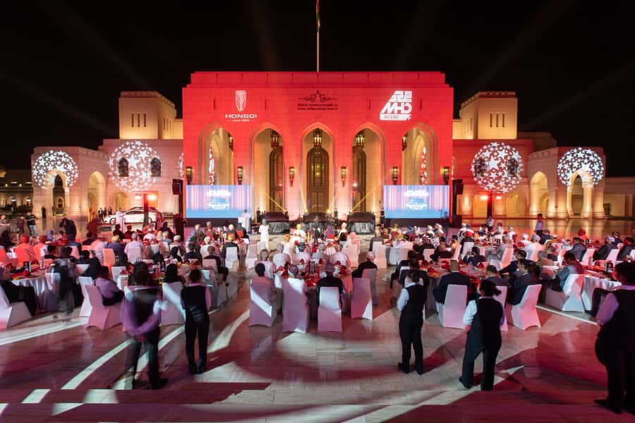 Muscat : private evening or night tour 4 hours With transfer - Al Alam Palace and the palace district
