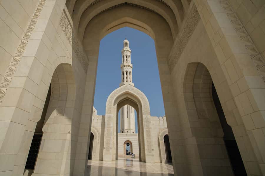 Muscat: Private Sightseeing Tour & Sultan Grand Mosque - Royal Opera House Muscat: modern Oman in 45 minutes
