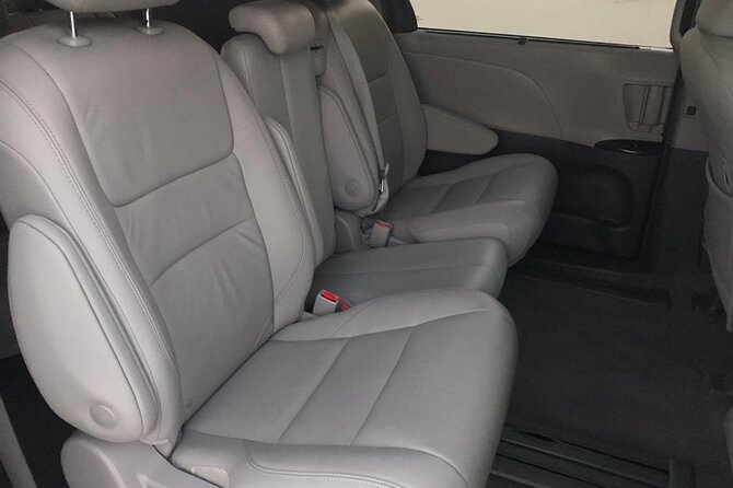 Muscat : Private Transfer from Muscat to Dubai - Meeting your driver in Muscat