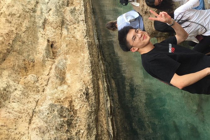 Muscat : Private trip to Wadi Shab for a full day with lunch - The 40-minute walk into Wadi Shab