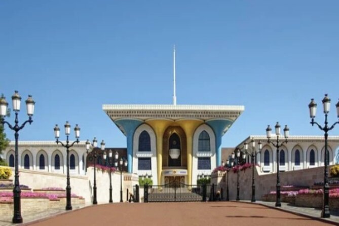 Muscat Shore Excursion:Muscat city tour with the Grand Mosque - The Sultan Qaboos Grand Mosque sets the tone