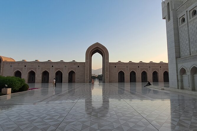 Muscat Tour Half Day - Who gets the best value from $80?