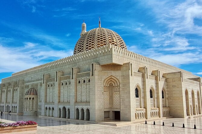 Muscat trasfer: airport trasfer to/from hotel in muscat - Who should book this transfer