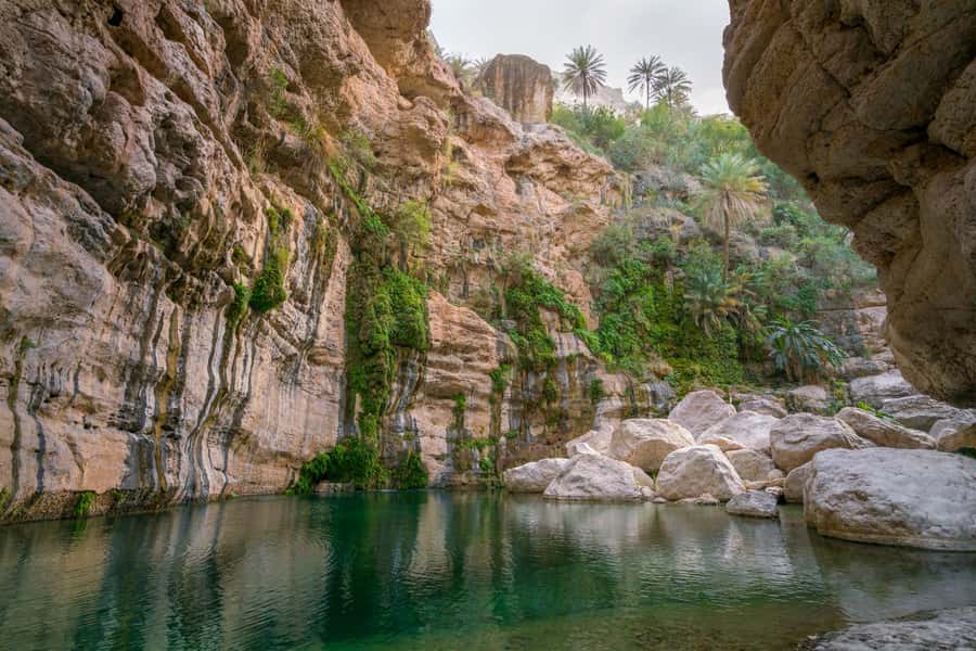 Muscat: Wadi Mibam Private Full Day Tour by 4x4 car - Entering Wadi Mibam, Oman’s water-filled mountain pocket