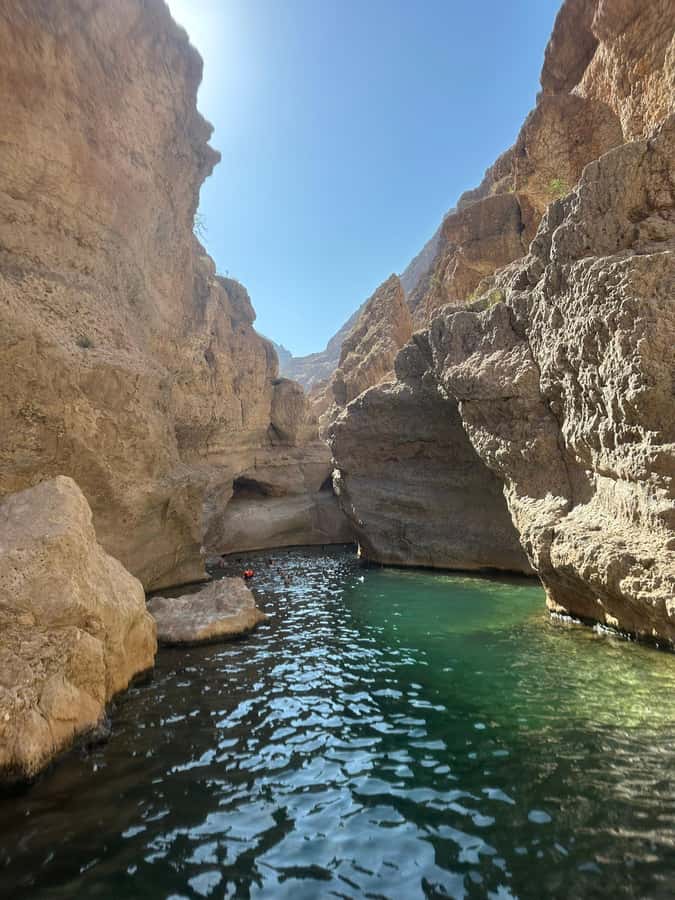 Muscat: Wadi Shab & Bimmah Sinkhole Tour with Pickup & Lunch - Should you book the Wadi Shab and Bimmah Sinkhole tour?