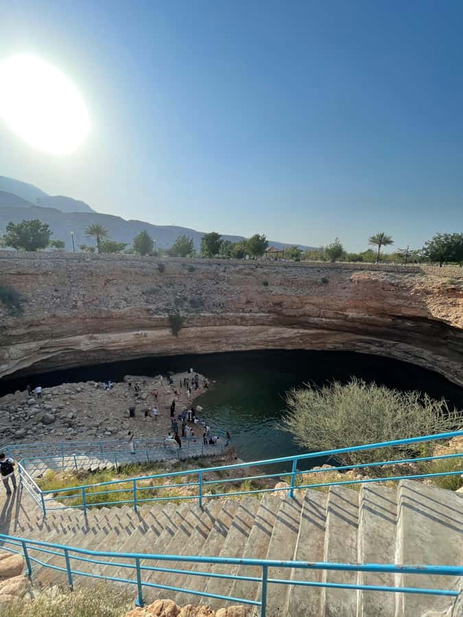 Muscat: Wadi Shab, Romantic Cave and Sinkhole Full-day Trip - The canyon walk and the value of a good guide