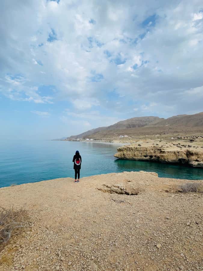 Muscat: Wadi Shab, Romantic Cave and Sinkhole Full-day Trip - Lunch, snacks, and what the $40 includes