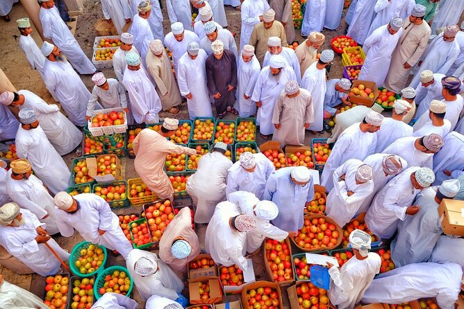 Nizwa- Al Hamra Old Village- Misfah Al Abryeen Full Day Tour - Nizwa Souq Beside the Fortress