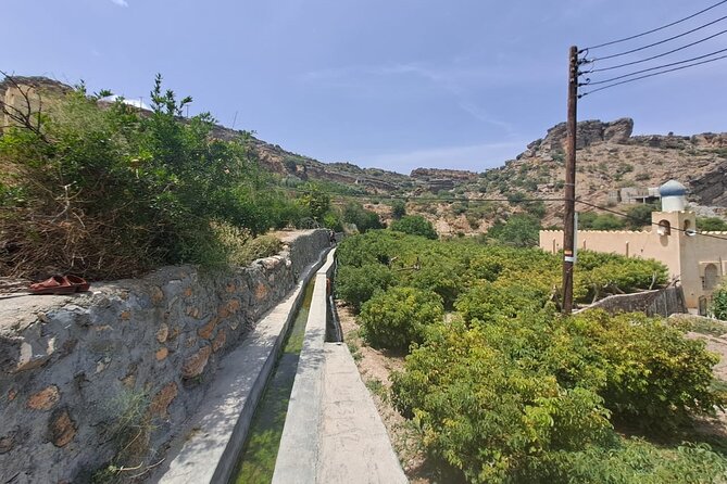 Nizwa and Jebel Akhdar - Saiq Plateau and the W18b Trek