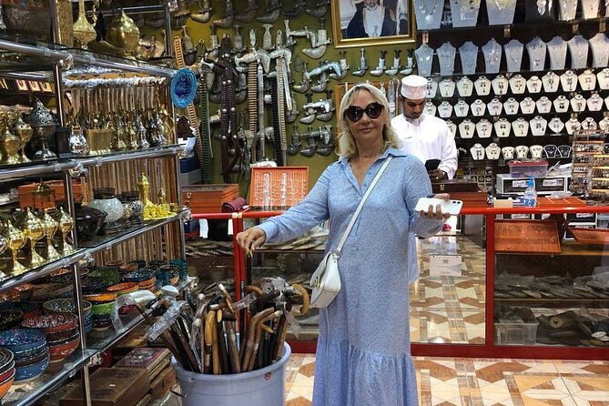 Nizwa and Oman's Grand Canyon: Full-Day Adventure - Jebel Shams and Wadi Ghul: the day’s big view