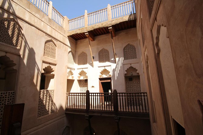 Nizwa , Bahla and Jabrin fort (tours and sightseeing) - Jibreen Castle, a place built for learning