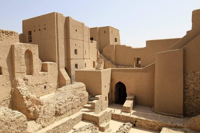 Nizwa , Bahla and Jabrin fort (tours and sightseeing) - Lunch, timing, and the real cost