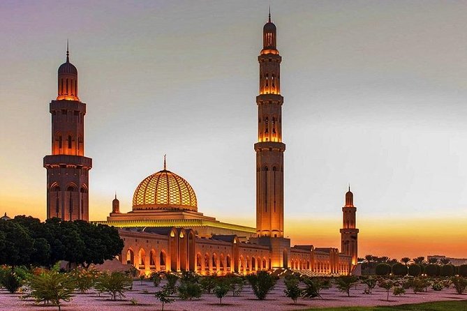 Nizwa Fort & Live cattle market only Friday -Bahla-Jabreen Castle -Full day Tour - Leaving Muscat early for Nizwa’s Friday market