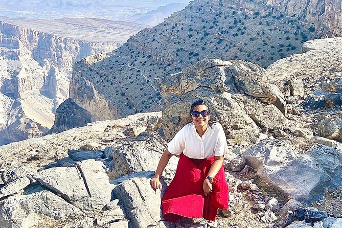 Nizwa Fort-Nizwa Souq-Misfah Al Arbyeen-Jebel Shams - Private Full Day Tour - What the $220 price really covers