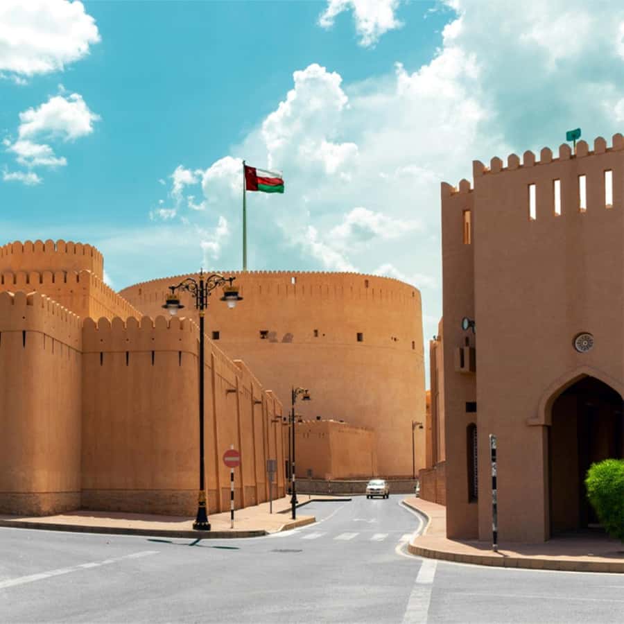 Nizwa Heritage & Culture Full Day Tour with Audio Guiding - Leaving Muscat for Oman’s interior
