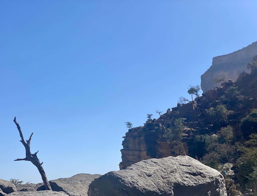 Nizwa: Jebel Shams Balcony Walk and Via Ferrata Adventure - The Jebel Shams viewpoint and canyon rim